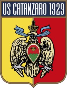 Catanzaro - Cremonese, 25 maggio 2024, Play-off Serie B. E se per un giorno, il calcio fosse "l'oppio dei popoli" che male ci sarebbe?