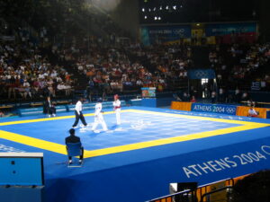 Perché il Taekwondo è Sport Olimpico e il Karate no: Storia e Differenze.